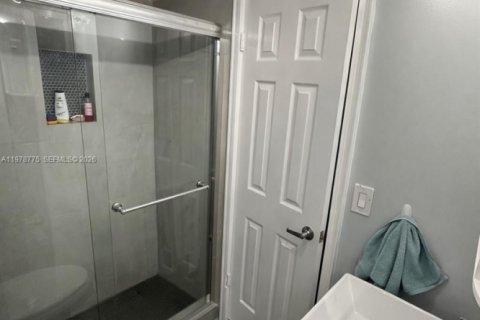 Condo in Plantation, Florida, 3 bedrooms  № 2059396 - photo 13