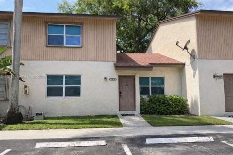 Condo in Plantation, Florida, 3 bedrooms  № 2059396 - photo 16