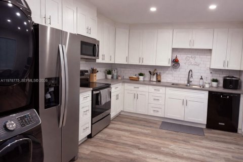 Condo in Plantation, Florida, 3 bedrooms  № 2059396 - photo 5