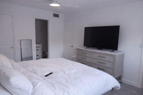 Condo in Plantation, Florida, 3 bedrooms  № 2059396 - photo 7