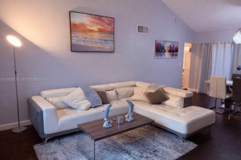 Condo in Plantation, Florida, 3 bedrooms  № 2059396 - photo 3