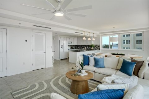 Condo in Clearwater, Florida, 2 bedrooms  № 1653776 - photo 13