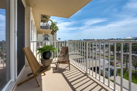 Condo in Clearwater, Florida, 2 bedrooms  № 1653776 - photo 11