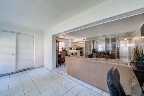Купить таунхаус в Тамарак, Флорида 3 комнаты, 173.26м2, № 2173611 - фото 28