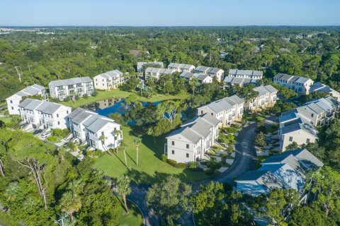 House in Vero Beach, Florida 2 bedrooms, 146.6 sq.m. № 2338335 - photo 29