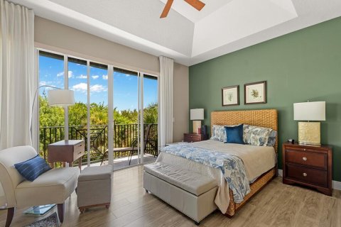 House in Vero Beach, Florida 2 bedrooms, 146.6 sq.m. № 2338335 - photo 2