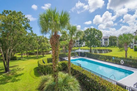 House in Vero Beach, Florida 2 bedrooms, 146.6 sq.m. № 2338335 - photo 15