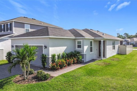 House in Clermont, Florida 3 bedrooms, 143.44 sq.m. № 1912836 - photo 3