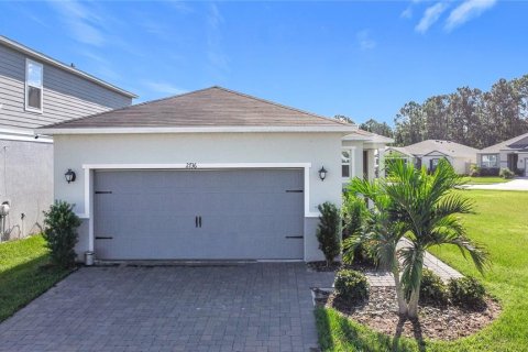 House in Clermont, Florida 3 bedrooms, 143.44 sq.m. № 1912836 - photo 2
