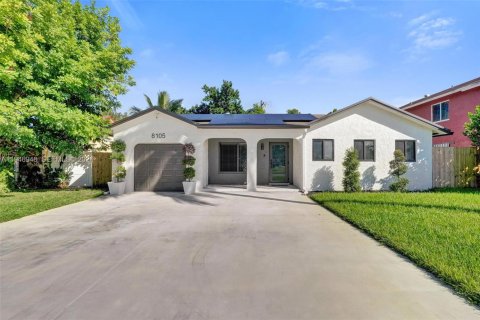 House in North Lauderdale, Florida 3 bedrooms, 160.44 sq.m. № 2003093