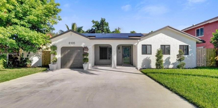 House in North Lauderdale, Florida 3 bedrooms, 160.44 sq.m. № 2003093