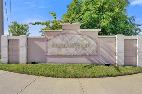 House in North Lauderdale, Florida 3 bedrooms, 160.44 sq.m. № 2003093 - photo 24