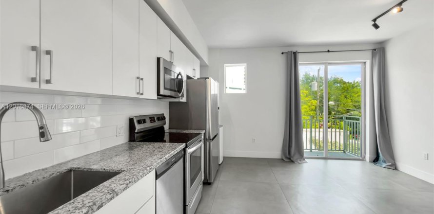 Condominio en Miami, Florida, 2 dormitorios  № 2086471
