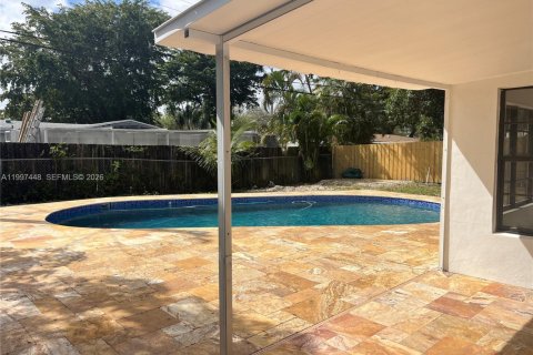 House in Hollywood, Florida 3 bedrooms, 116.13 sq.m. № 2059308 - photo 21