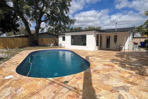 House in Hollywood, Florida 3 bedrooms, 116.13 sq.m. № 2059308 - photo 23