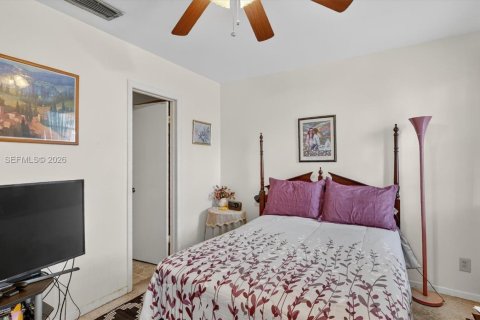 Townhouse in Pembroke Pines, Florida 2 bedrooms, 113.71 sq.m. № 2044773 - photo 24