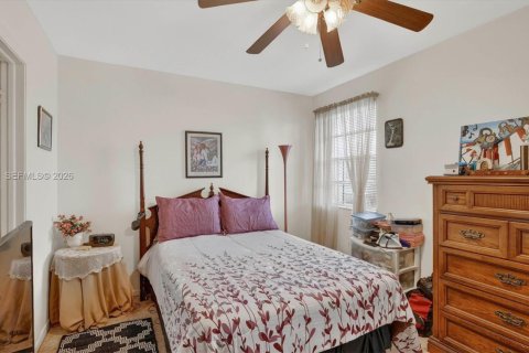 Townhouse in Pembroke Pines, Florida 2 bedrooms, 113.71 sq.m. № 2044773 - photo 23