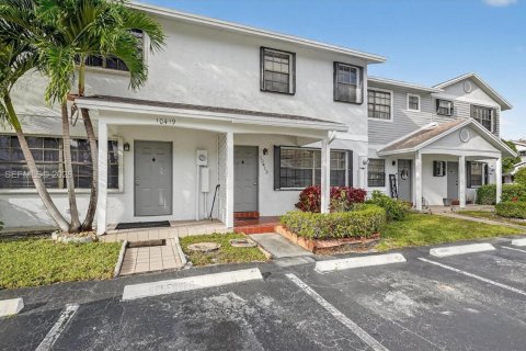 Townhouse in Pembroke Pines, Florida 2 bedrooms, 113.71 sq.m. № 2044773 - photo 4