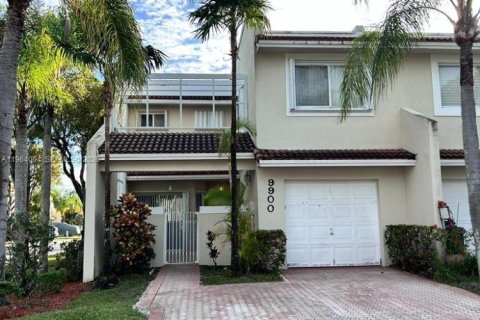 Touwnhouse à Doral, Floride 4 chambres, 176.33 m2 № 2025538
