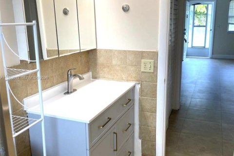 Copropriété à vendre à Hollywood, Floride: 1 chambre, 63.17 m2 № 2047680 - photo 4