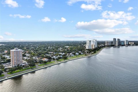 Condo in Tampa, Florida, 2 bedrooms № 2222912 - photo 7