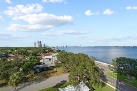Condo in Tampa, Florida, 2 bedrooms № 2222912 - photo 27