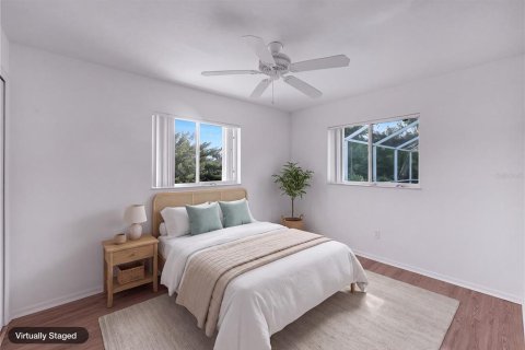 House in Cape Coral, Florida 3 bedrooms, 184.6 sq.m. № 2408424 - photo 9