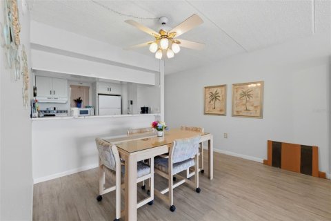 Copropriété à louer à Largo, Floride: 2 chambres, 91.04 m2 № 2099360 - photo 13
