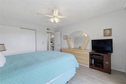 Copropriété à louer à Largo, Floride: 2 chambres, 91.04 m2 № 2099360 - photo 15