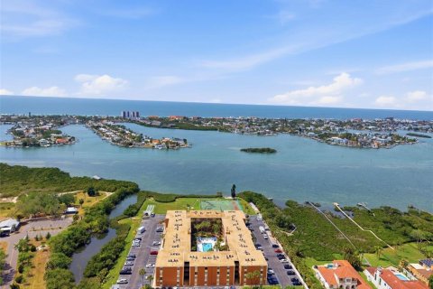 Copropriété à louer à Largo, Floride: 2 chambres, 91.04 m2 № 2099360 - photo 3
