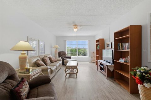 Copropriété à louer à Largo, Floride: 2 chambres, 91.04 m2 № 2099360 - photo 9