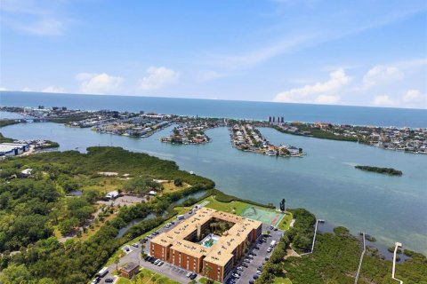 Copropriété à louer à Largo, Floride: 2 chambres, 91.04 m2 № 2099360 - photo 24