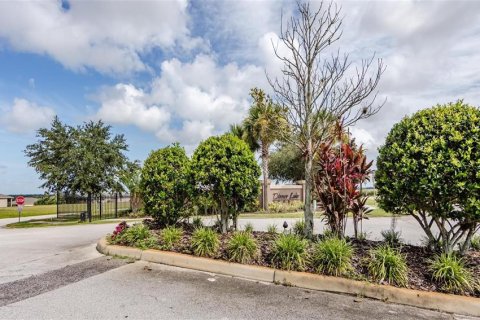 House in Lake Wales, Florida 3 bedrooms, 193.79 sq.m. № 1771494 - photo 28
