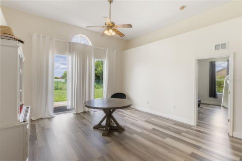 House in Lake Wales, Florida 3 bedrooms, 193.79 sq.m. № 1771494 - photo 12