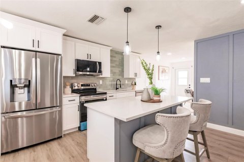 Casa en alquiler en Port Charlotte, Florida, 3 dormitorios, 151.8 m2 № 1826300 - foto 11