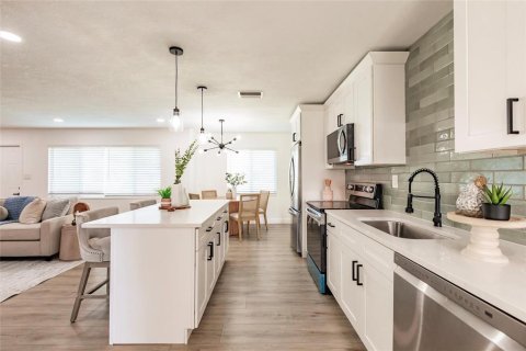 Casa en alquiler en Port Charlotte, Florida, 3 dormitorios, 151.8 m2 № 1826300 - foto 10