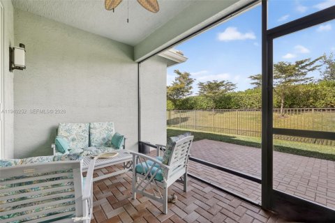 Купить виллу или дом в Порт-Сент-Луси, Флорида 2 спальни, 148.55м2, № 1997223 - фото 23