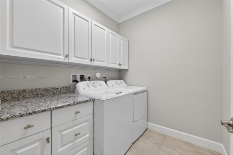 Купить виллу или дом в Порт-Сент-Луси, Флорида 2 спальни, 148.55м2, № 1997223 - фото 22