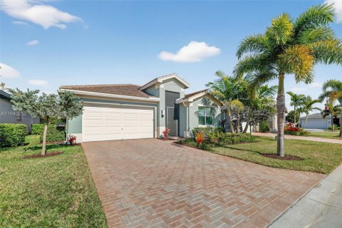 Купить виллу или дом в Порт-Сент-Луси, Флорида 2 спальни, 148.55м2, № 1997223 - фото 2