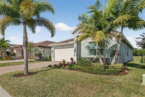 Купить виллу или дом в Порт-Сент-Луси, Флорида 2 спальни, 148.55м2, № 1997223 - фото 3