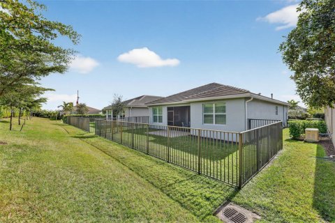 Купить виллу или дом в Порт-Сент-Луси, Флорида 2 спальни, 148.55м2, № 1997223 - фото 30