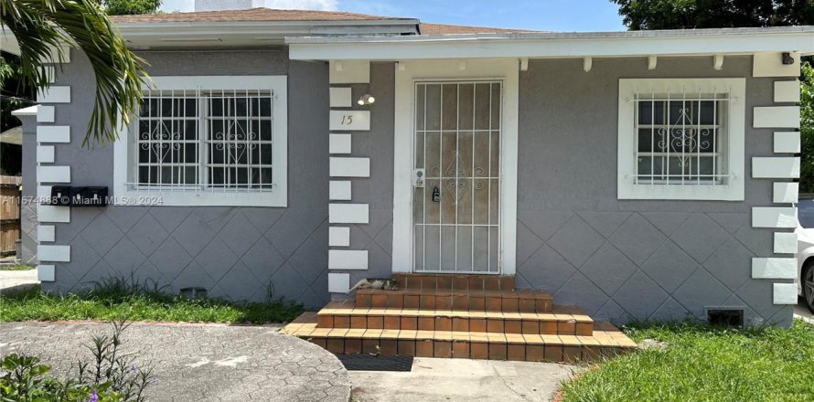 Immobilier commercial à Miami, Floride 152.36 m2 № 1939679