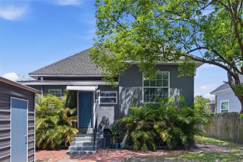 House in Tampa, Florida 3 bedrooms, 98.1 sq.m. № 2151458 - photo 19