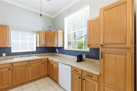 House in Tampa, Florida 3 bedrooms, 98.1 sq.m. № 2151458 - photo 7