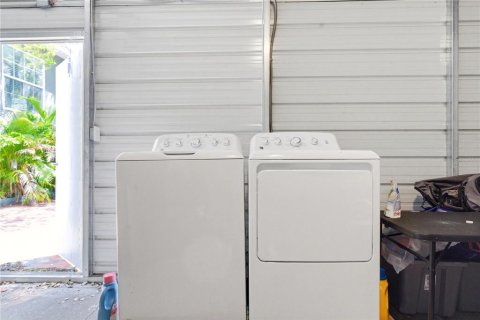 House in Tampa, Florida 3 bedrooms, 98.1 sq.m. № 2151458 - photo 18
