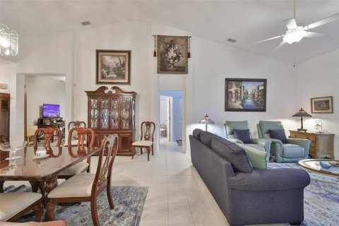 Condominio en venta en Sun City Center, Florida, 2 dormitorios, 163.23 m2 № 2142030 - foto 6