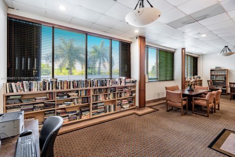 Condo in Aventura, Florida, 2 bedrooms  № 2061668 - photo 15