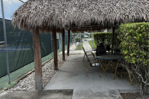 Condominio en venta en Pembroke Pines, Florida, 2 dormitorios, 94.85 m2 № 1939211 - foto 24