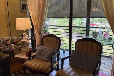 Condominio en venta en Pembroke Pines, Florida, 2 dormitorios, 94.85 m2 № 1939211 - foto 9
