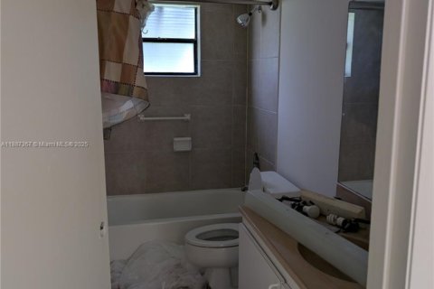Copropriété à louer à Miami, Floride: 2 chambres, 96.8 m2 № 1933031 - photo 5